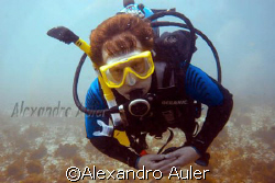 American diver at Ilha  da Rata at Fernando de Noronha´s ... by Alexandro Auler 